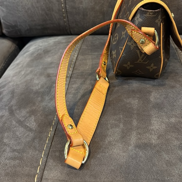 Authentic Louis Vuitton Monogram Tikal Shoulder Bag *READ* - Picture 7 of 15